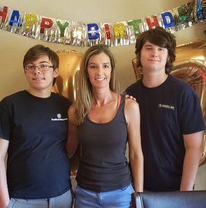 Meet your Posher, Lori